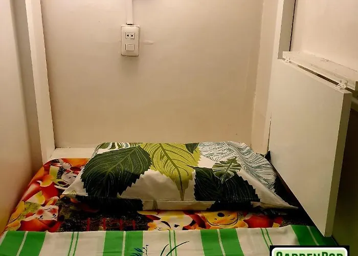 Hostel Gardenpod + Cafe Cebu
