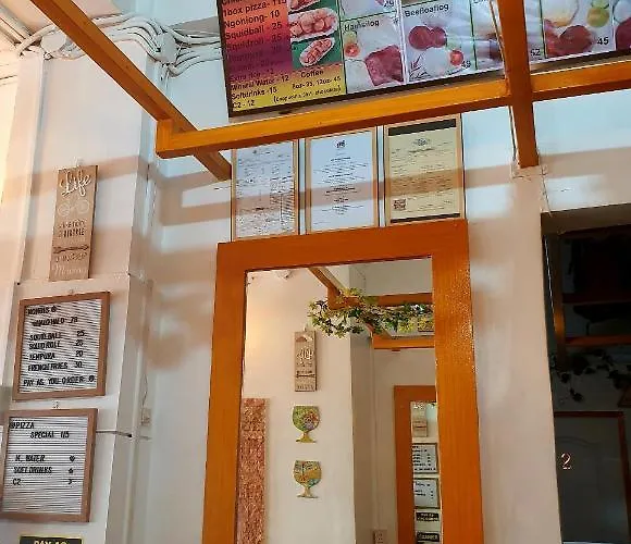 Gardenpod + Cafe
